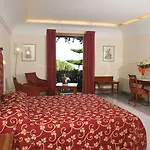 Hotell Rufolo 4*