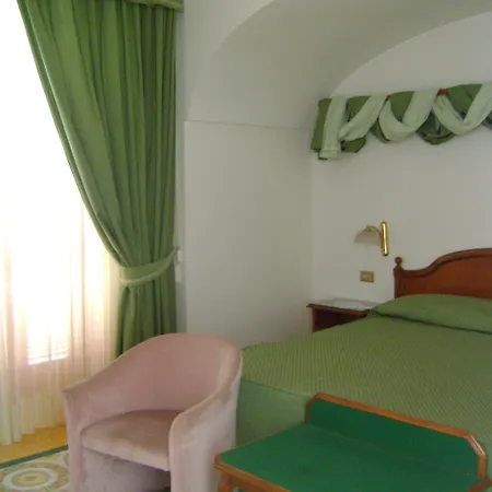 Rufolo Hotel 4*