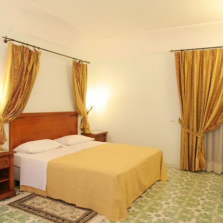 Rufolo Hotel 4*