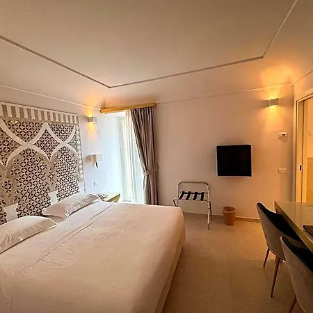 Hotel Rufolo 4*