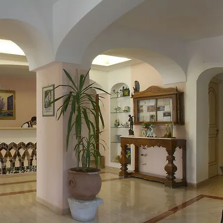 Rufolo Hotel 4*